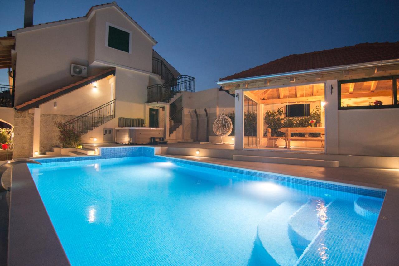 Villa Milena With Heated Pool And Jacuzzi Kostanje Экстерьер фото
